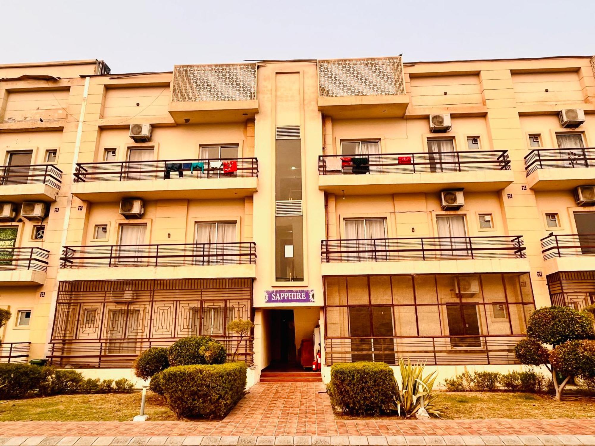 Pearl Grand Boutique Cottage In Omaxe Anandam Vrindavan - #Premium Ac Rooms With Balcony #Big Parking #Lift #Garden #Peaceful Area #Near Prem Mandir #Property Of The Year #Most Awarded Exterior foto