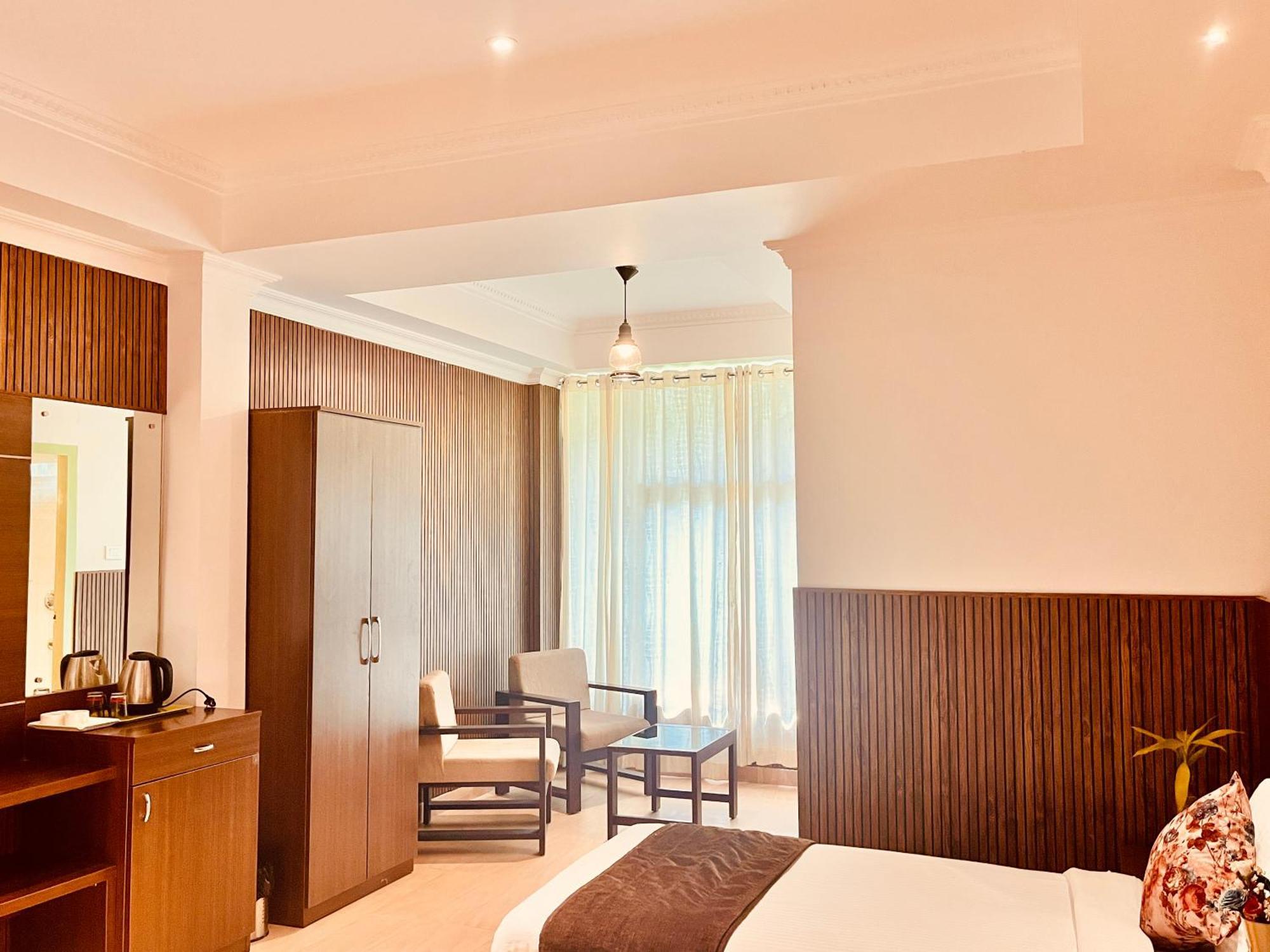 Pearl Grand Boutique Cottage In Omaxe Anandam Vrindavan - #Premium Ac Rooms With Balcony #Big Parking #Lift #Garden #Peaceful Area #Near Prem Mandir #Property Of The Year #Most Awarded Exterior foto