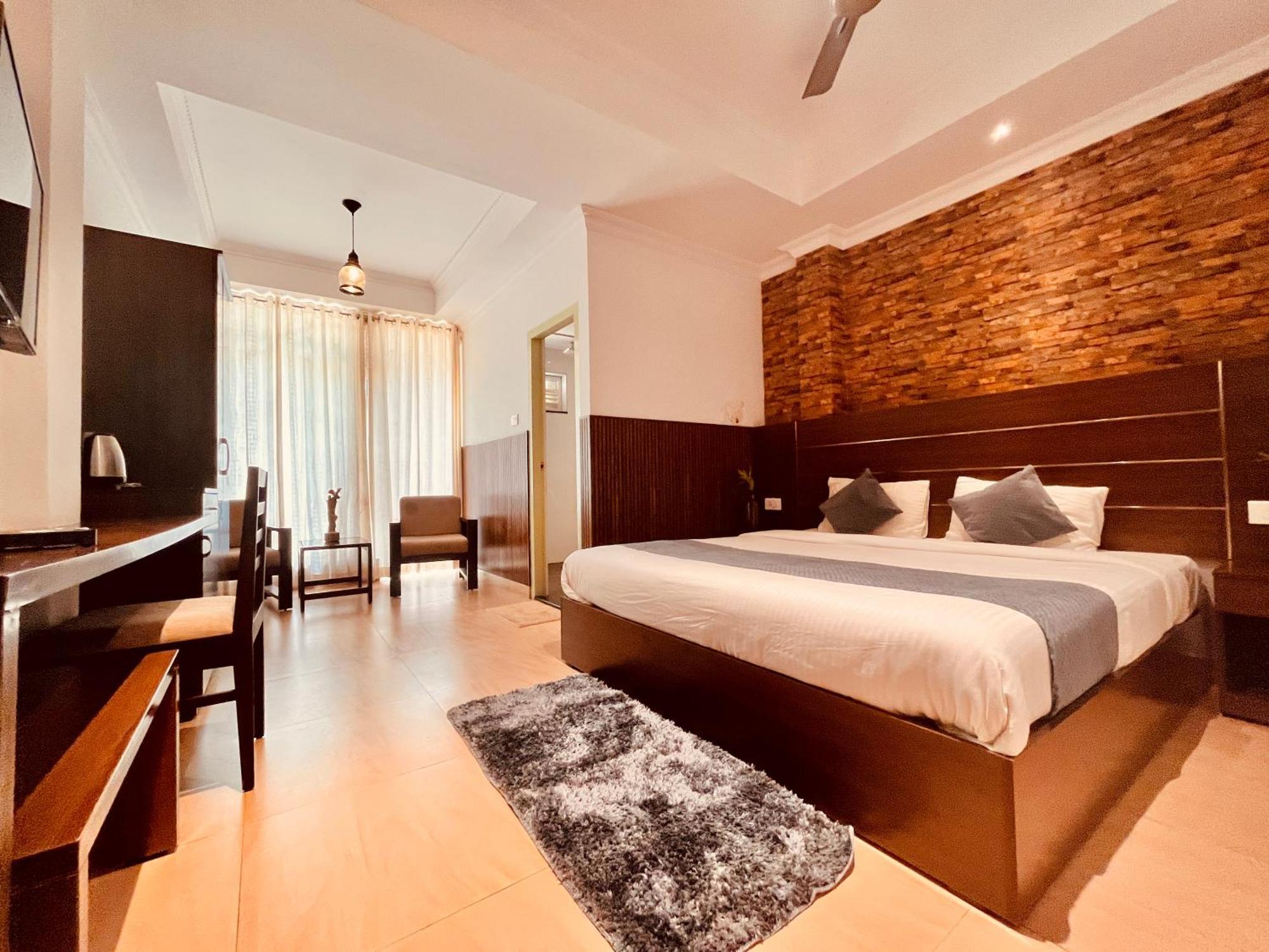 Pearl Grand Boutique Cottage In Omaxe Anandam Vrindavan - #Premium Ac Rooms With Balcony #Big Parking #Lift #Garden #Peaceful Area #Near Prem Mandir #Property Of The Year #Most Awarded Exterior foto